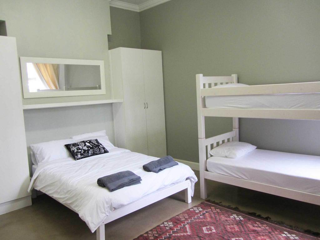 ออบเซอวาทอรี แบ๊คแพคเกอร์ Hostel เคปทาวน์ ห้อง รูปภาพ