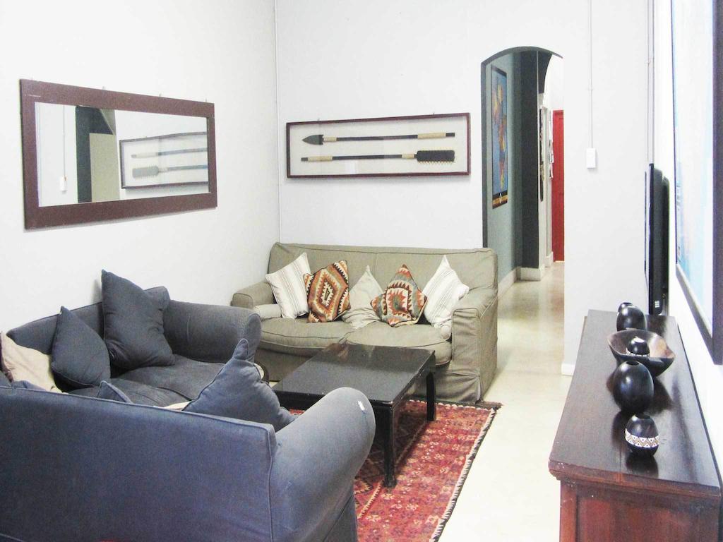 ออบเซอวาทอรี แบ๊คแพคเกอร์ Hostel เคปทาวน์ ภายนอก รูปภาพ