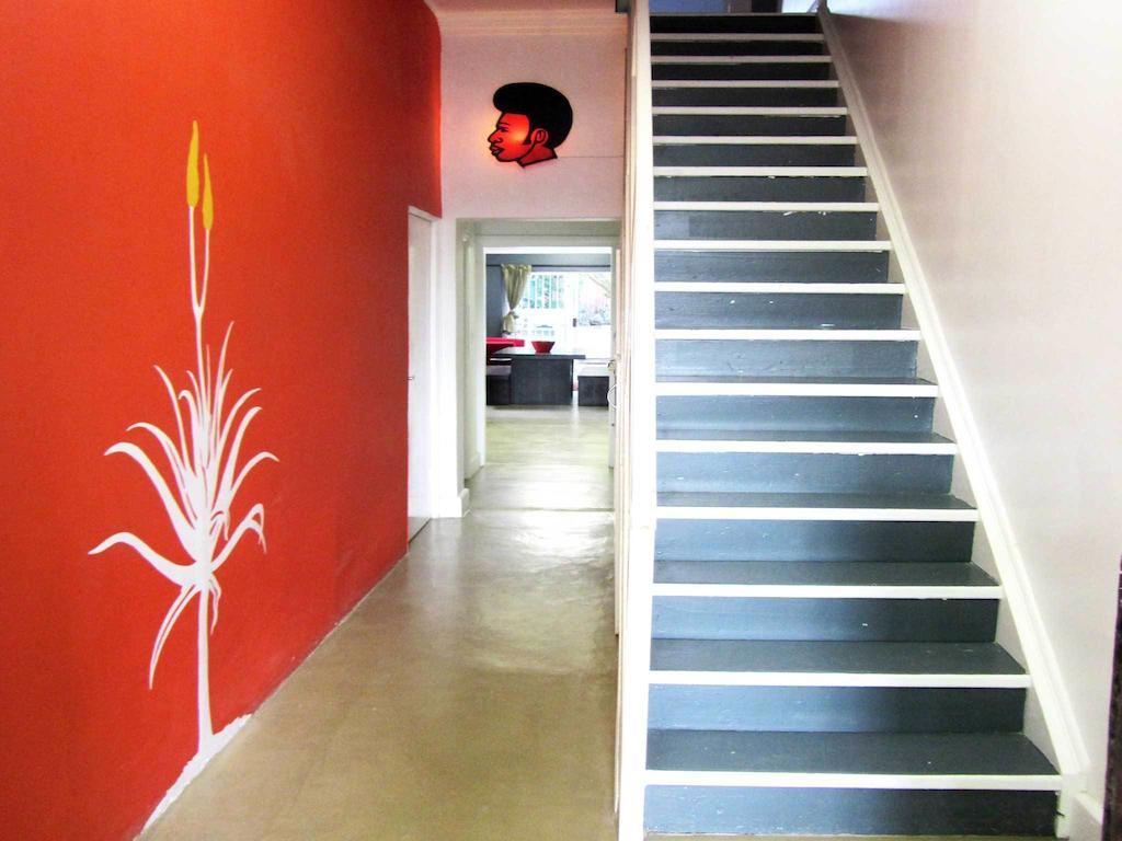 ออบเซอวาทอรี แบ๊คแพคเกอร์ Hostel เคปทาวน์ ภายนอก รูปภาพ